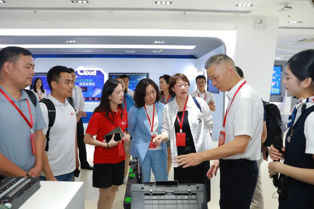 品牌中國行 | 人民網調研隊來訪廣電運通