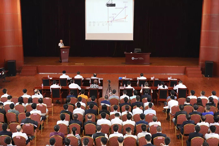 2018年科技論壇舉行，院士領(lǐng)路廣電運(yùn)通物聯(lián)網(wǎng)產(chǎn)業(yè)發(fā)展