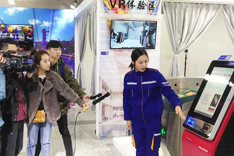 廣電運(yùn)通“AI+人臉識(shí)別”系統(tǒng)亮相鄭州地鐵創(chuàng)新展