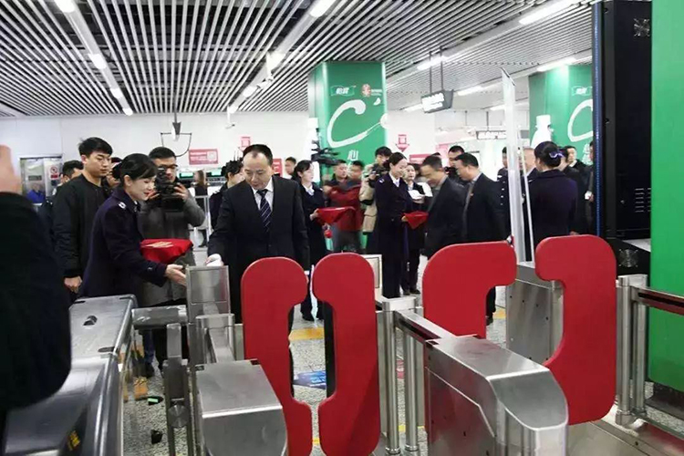 再下一城！廣電運(yùn)通互聯(lián)網(wǎng)檢售票終端設(shè)備在長(zhǎng)沙地鐵正式上線